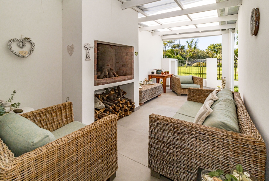 To Let 4 Bedroom Property for Rent in Croydon Gardens Estate Western Cape